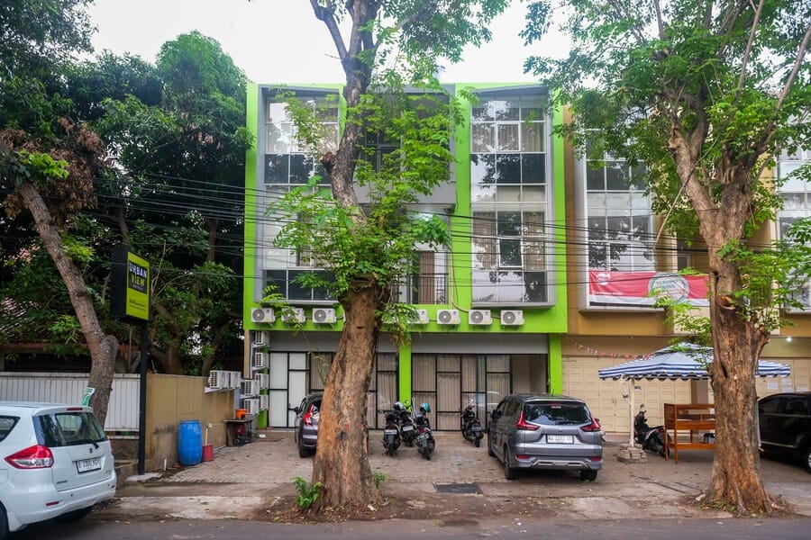 Urbanview Hotel AVA near Akademi Kepolisian Semarang