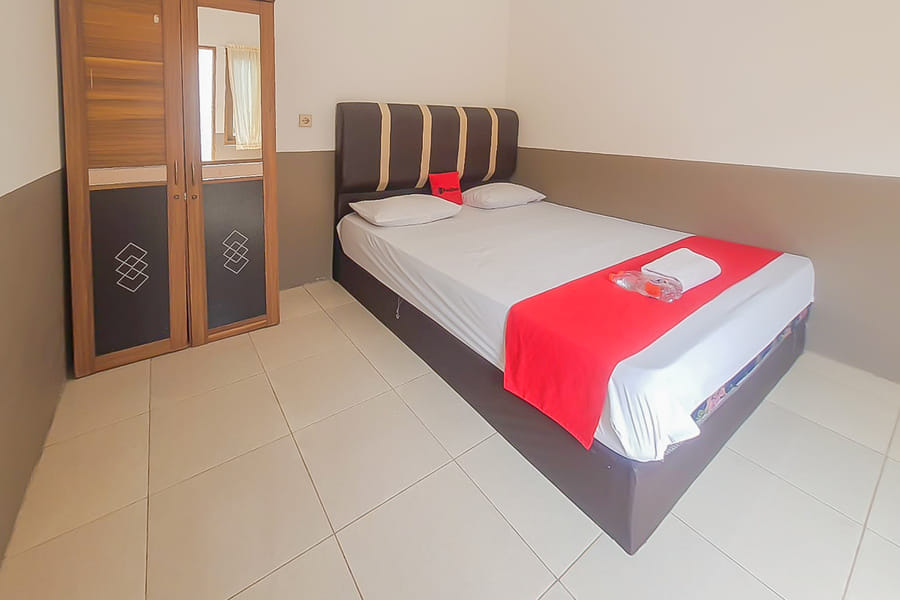 RedDoorz @ Permana Homestay near Supadio Airport Pontianak