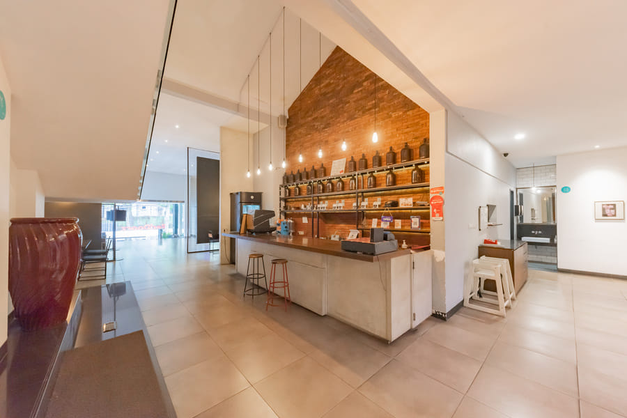 RedDoorz Plus @ Cipaganti Street 3