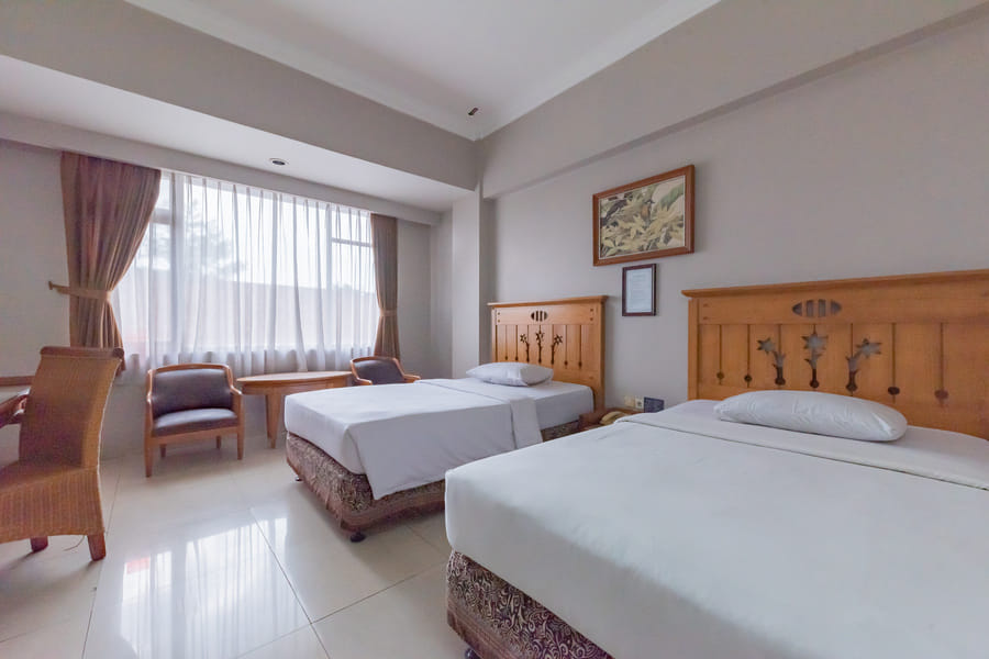 Hotel Yehezkiel Surapati Mitra RedDoorz
