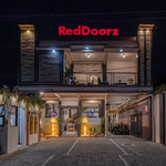 RedDoorz Near Kampung Inggris Pare.