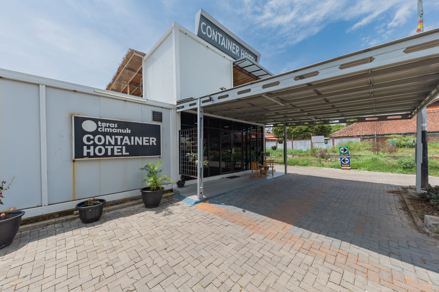 RedDoorz Container @ Teras Cimanuk Garut
