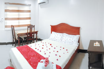 RedDoorz @ Capitol View MC Inn Nueva Vizacaya