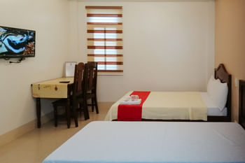 RedDoorz @ Capitol View MC Inn Nueva Vizacaya