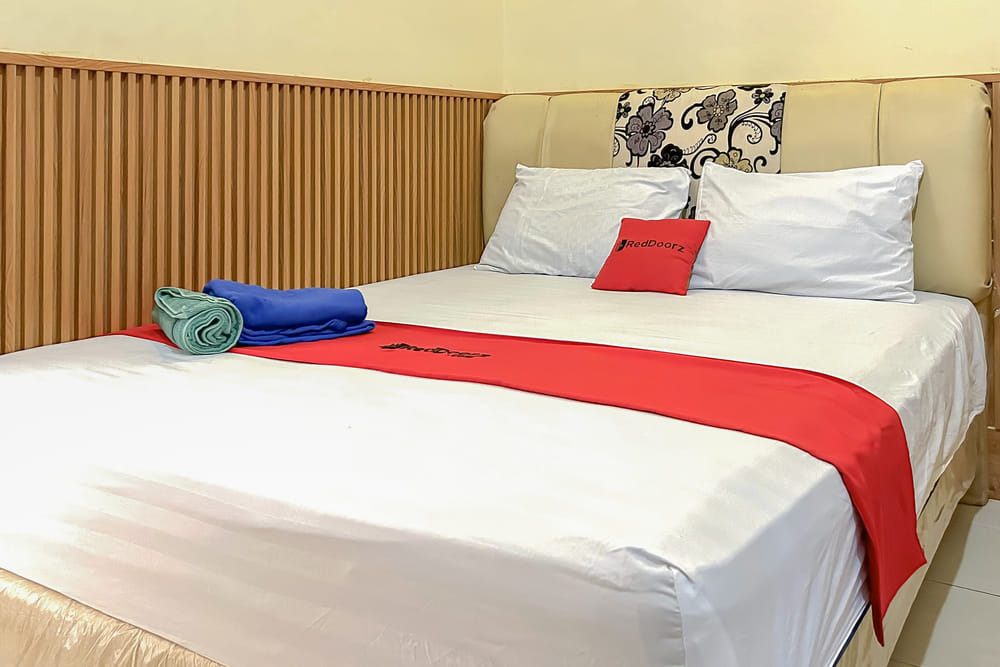 RedDoorz Room