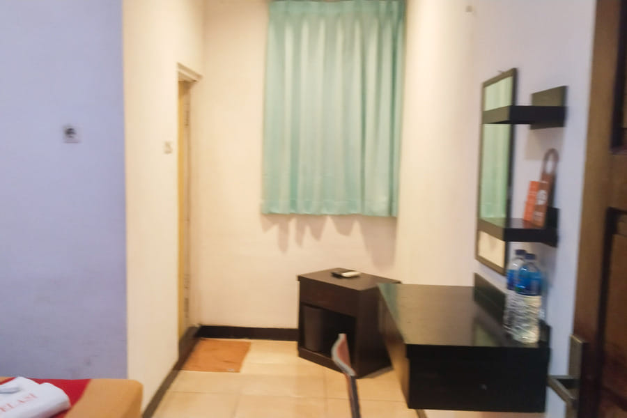 RedDoorz near Living Plaza Palembang