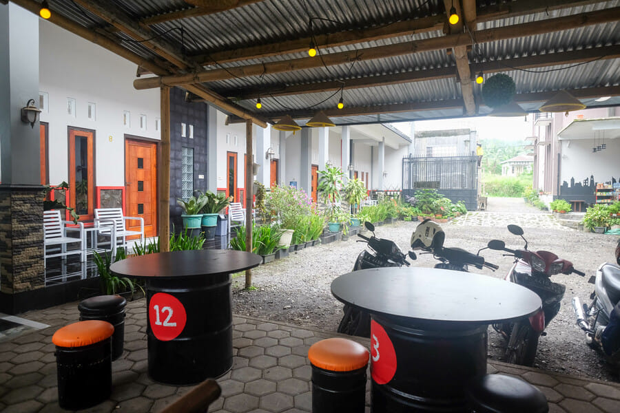 RedDoorz @ Jalan Dieng 3