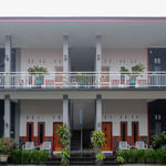 RedDoorz @ Jalan Dieng 3