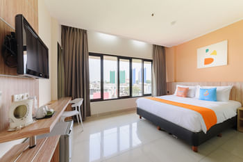 Sans Hotel The Green Bekasi by RedDoorz