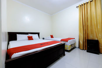 RedDoorz Syariah @ Delta Sari Aloha Waru
