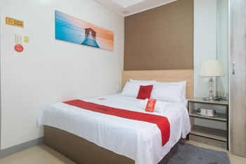 RedDoorz Hostel @ St. Paul Village LapuLapu