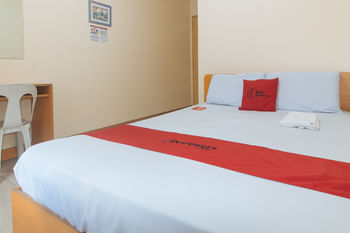 RedDoorz @ Asiana Pension Inn Mandaue City