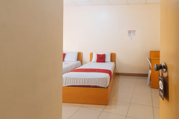 RedDoorz @ Asiana Pension Inn Mandaue City