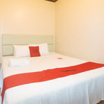Reddoorz near Landers Superstore Cebu City