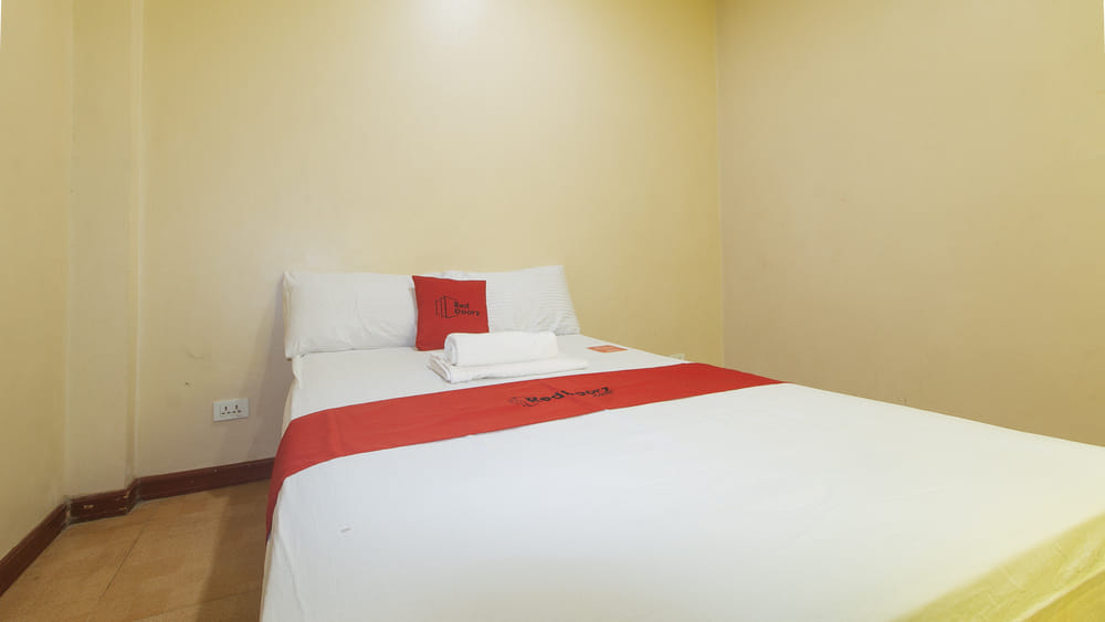 RedDoorz Room