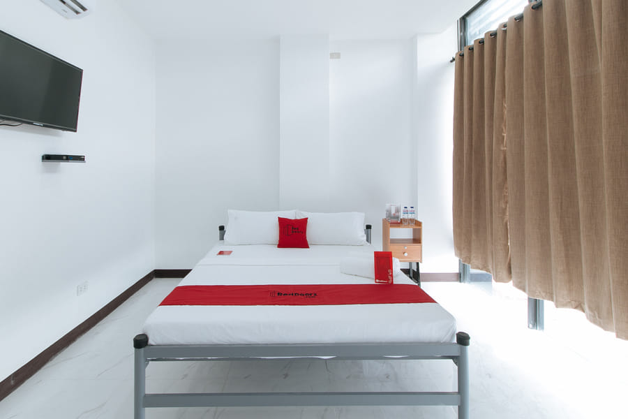 RedDoorz @ Good 101 Paranaque