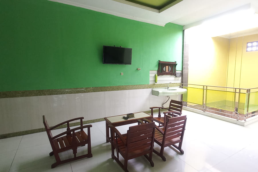 RedDoorz Syariah near Bypass Krian