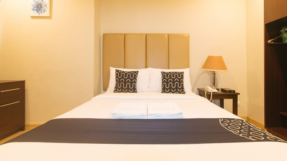 RedDoorz Double Room