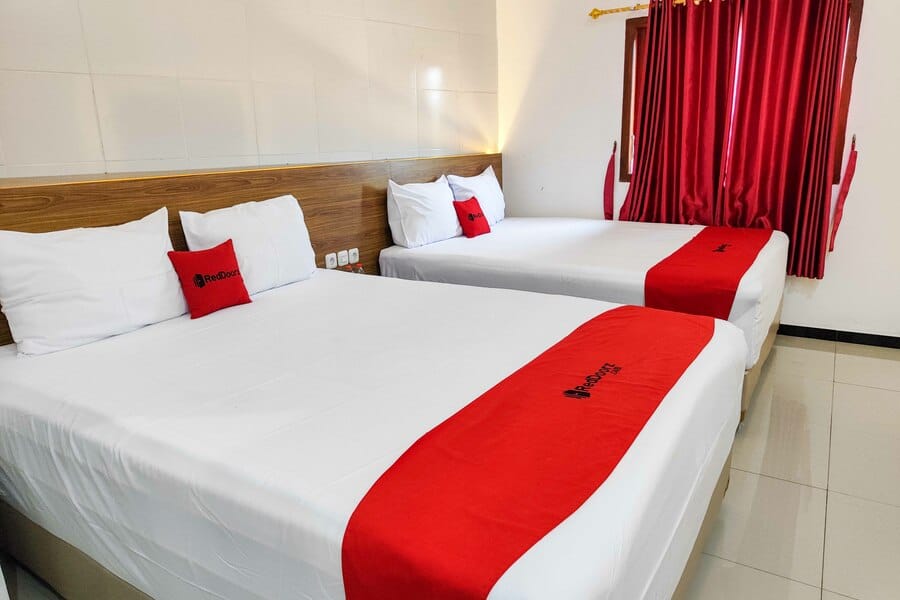 RedDoorz near Prambanan Temple