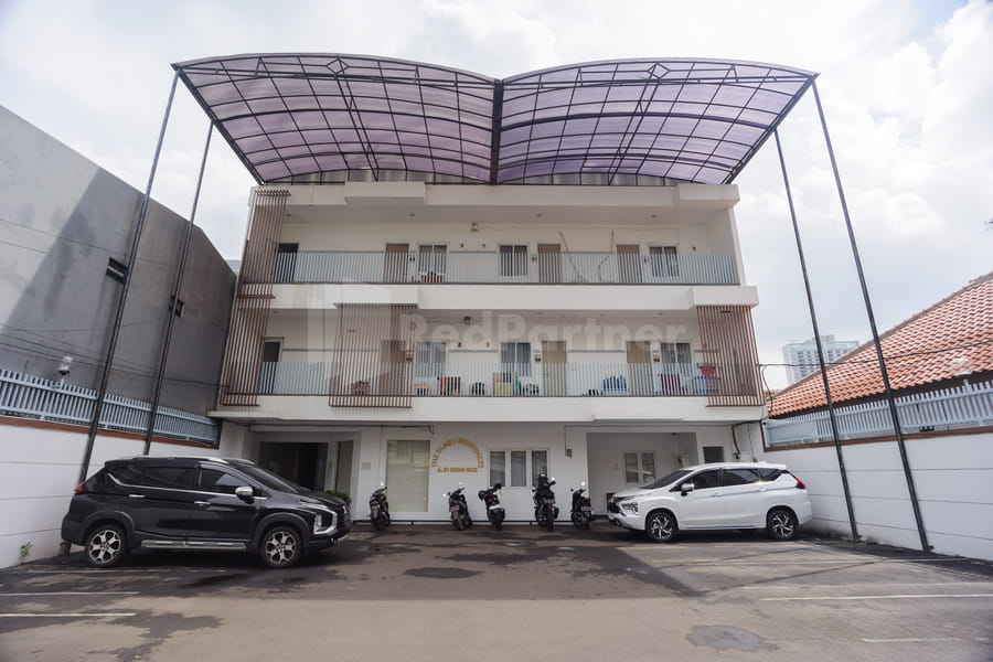 Family Residence Mitra RedDoorz