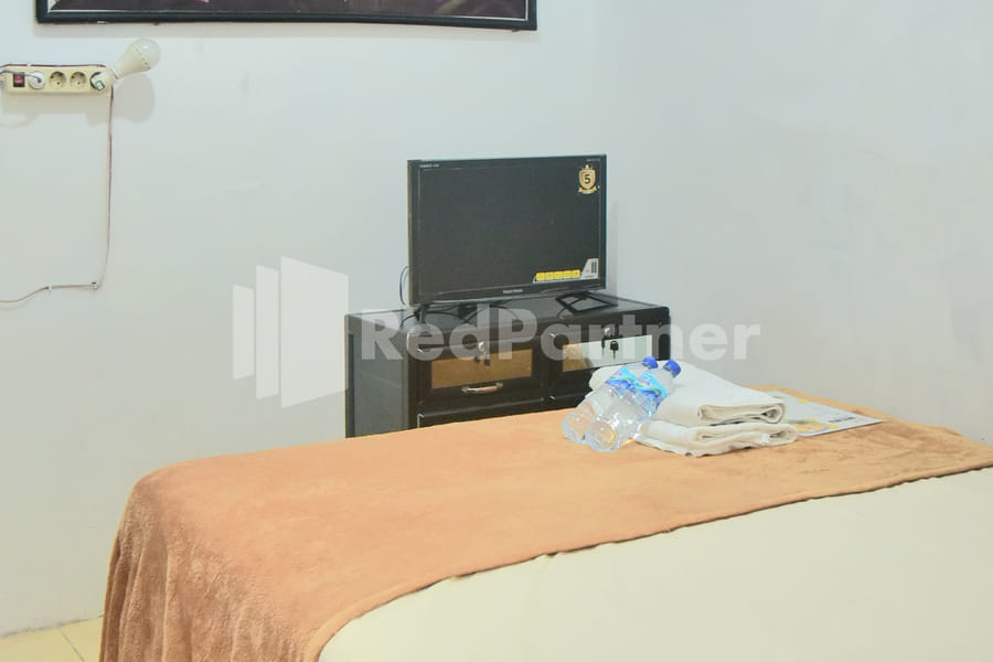 RedDoorz @ Fanta Homestay Lumajang