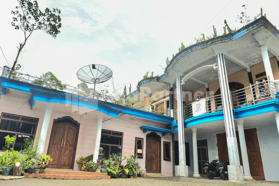 RedDoorz @ Fanta Homestay Lumajang