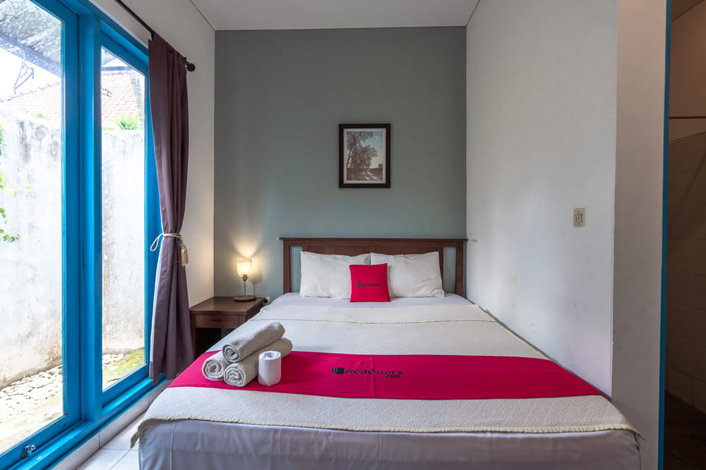 RedDoorz Room