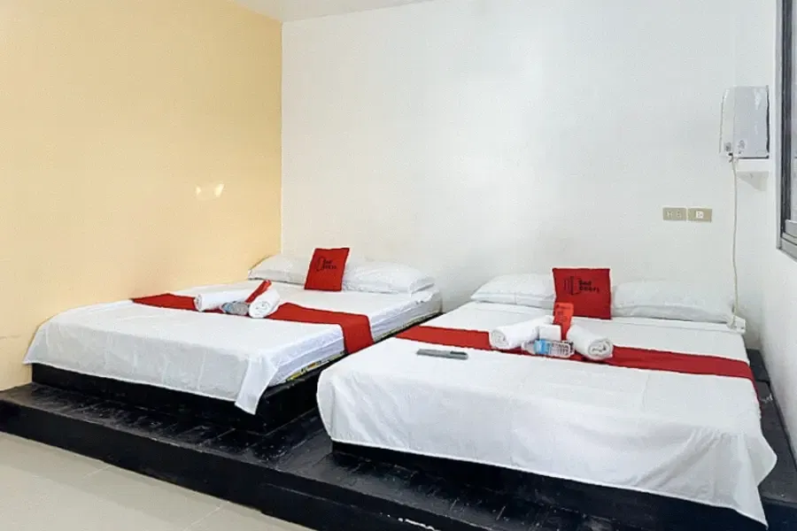 RedDoorz near Mariners Legazpi