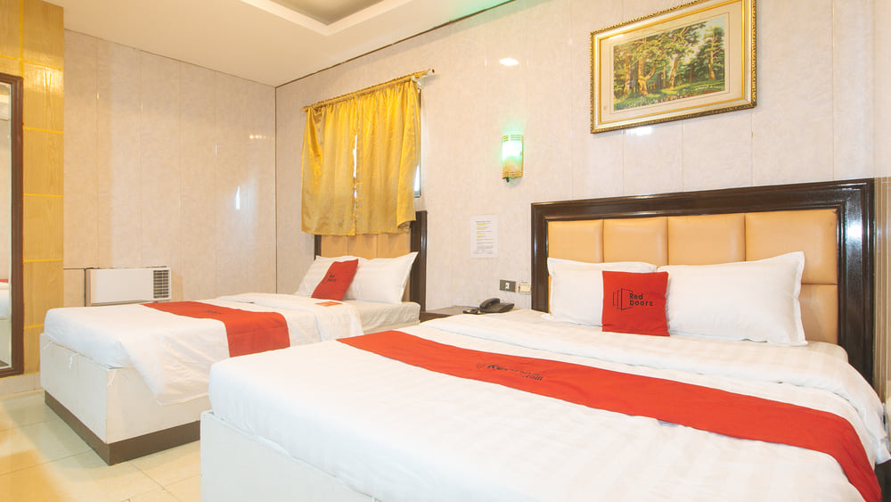 RedDoorz Family Room