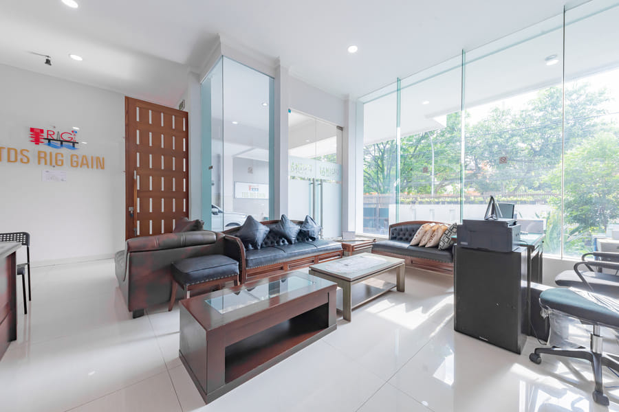 Reddoorz near Kiara Artha Park