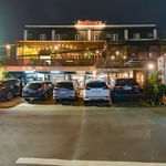 RedDoorz near Botani Square Mall