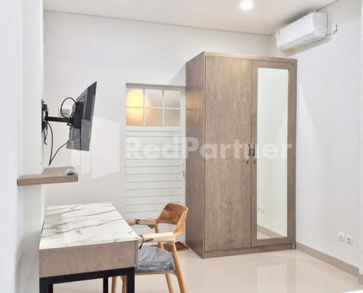 TERRA Guesthouse JEC Mitra RedDoorz
