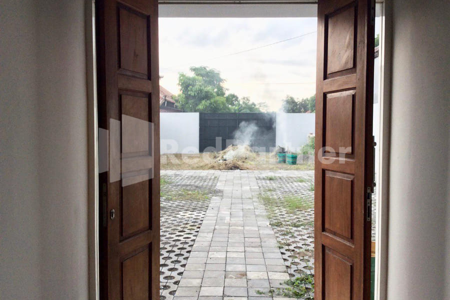 TERRA Guesthouse JEC Mitra RedDoorz