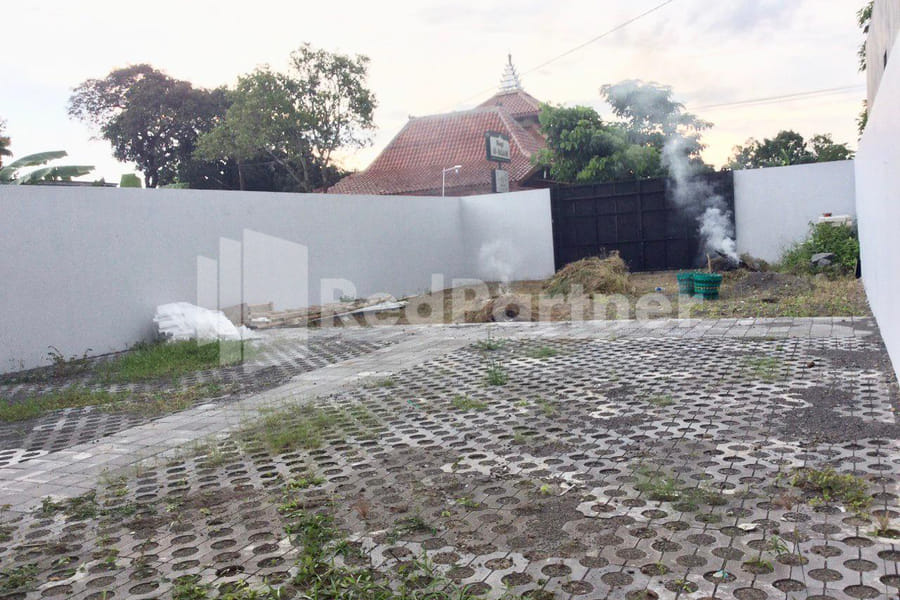 TERRA Guesthouse JEC Mitra RedDoorz