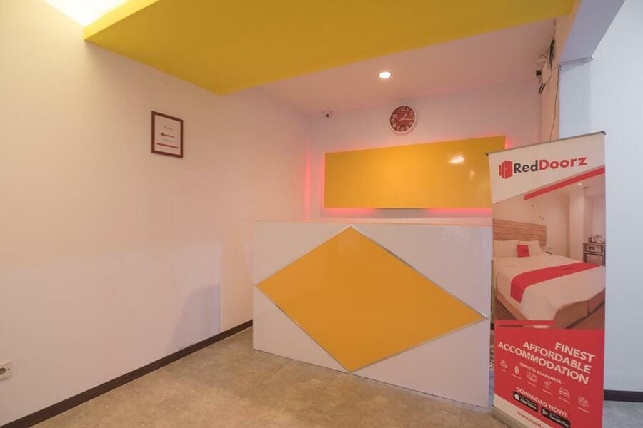 Reddoorz near ITC Mangga Dua