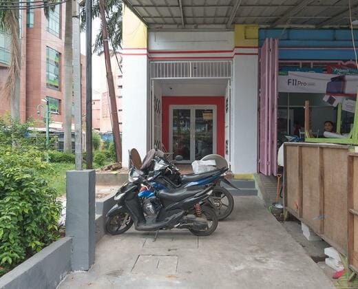 Reddoorz near ITC Mangga Dua