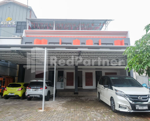 River House Mitra RedDoorz