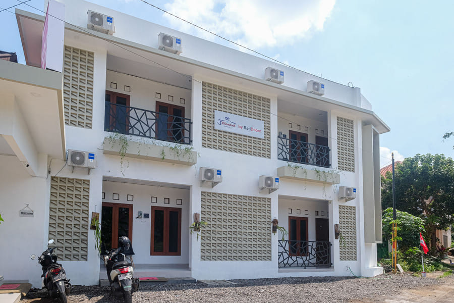 RedDoorz near INSTIPER Yogyakarta