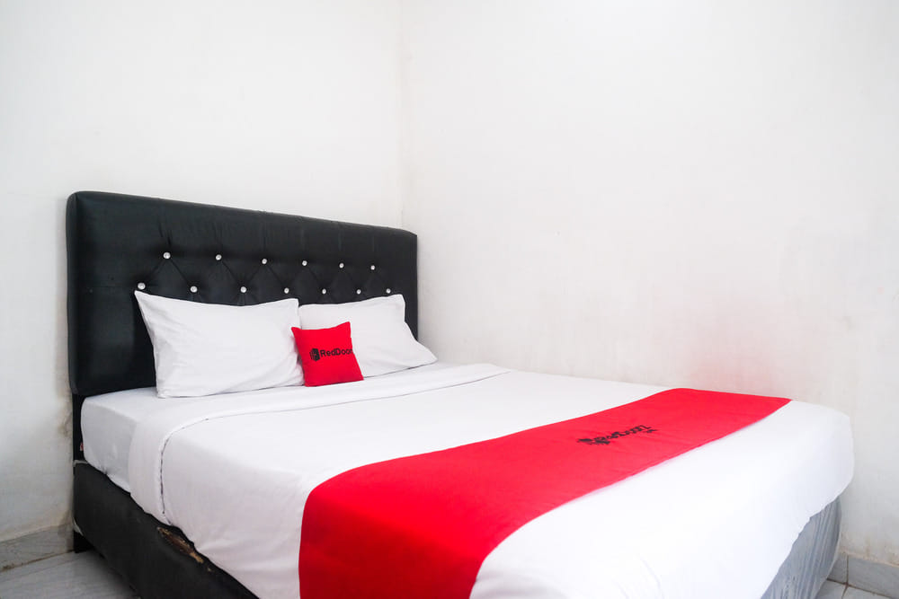 RedDoorz Room