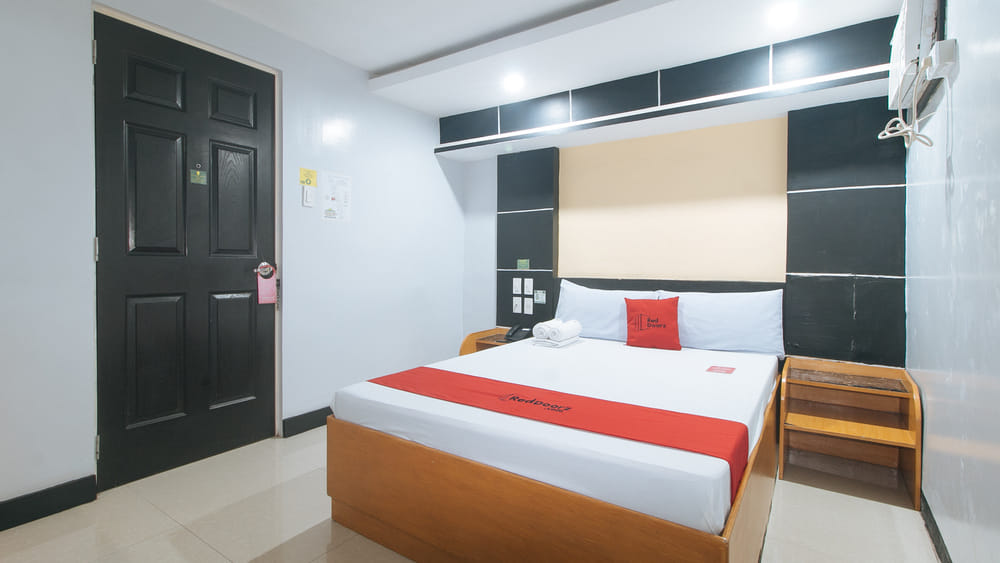 RedDoorz Room