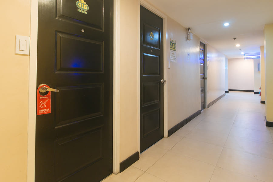 RedDoorz @ Ranchotel Alabang