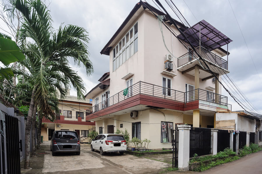 SRB near Mall Ciputra CIbubur Mitra RedDoorz