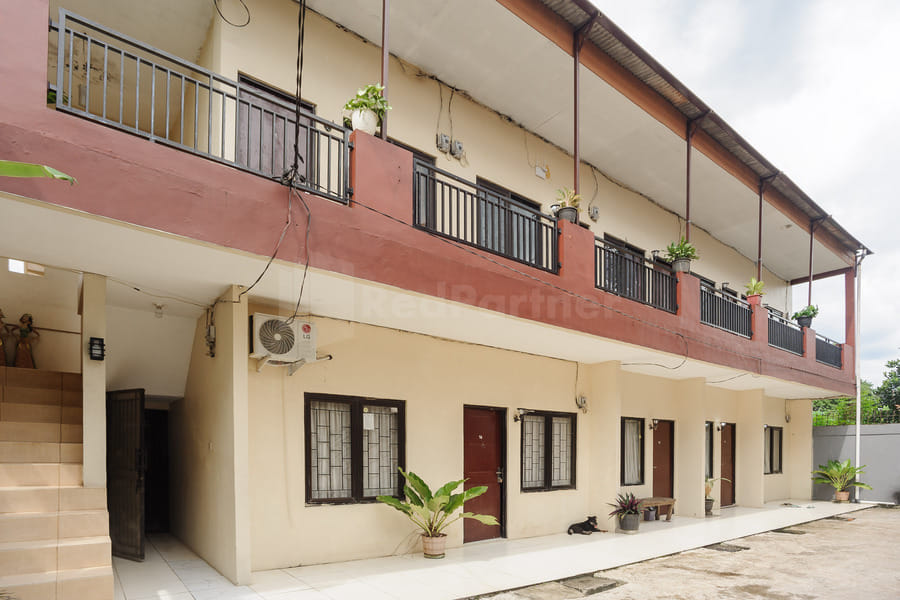 SRB near Mall Ciputra CIbubur Mitra RedDoorz