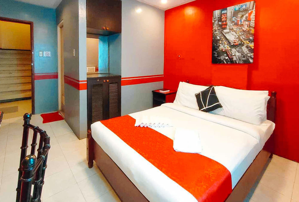 RedDoorz Deluxe Room