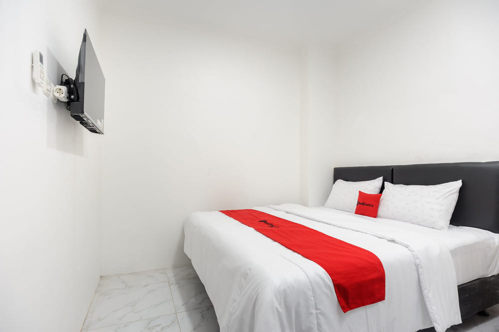 RedDoorz Room