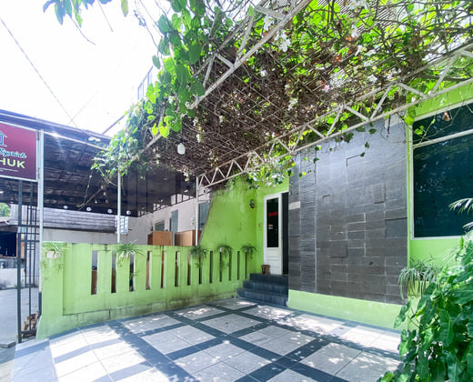 Wisma Syariah Lambhuk Banda Aceh RedPartner