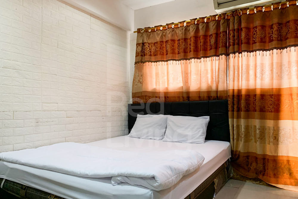 Studio Room