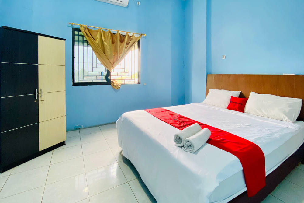RedDoorz Room