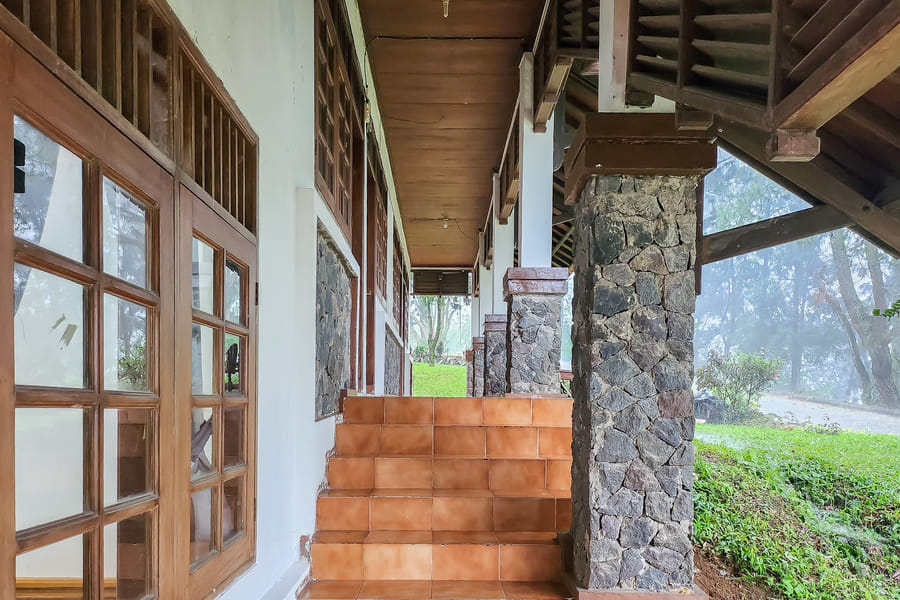 RedDoorz near Pasar Cipanas