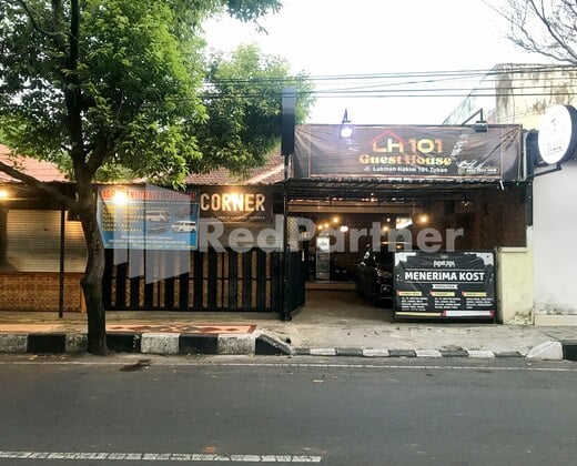 LH101 Guest House Syariah near Makam Sunan Bonang RedPartner